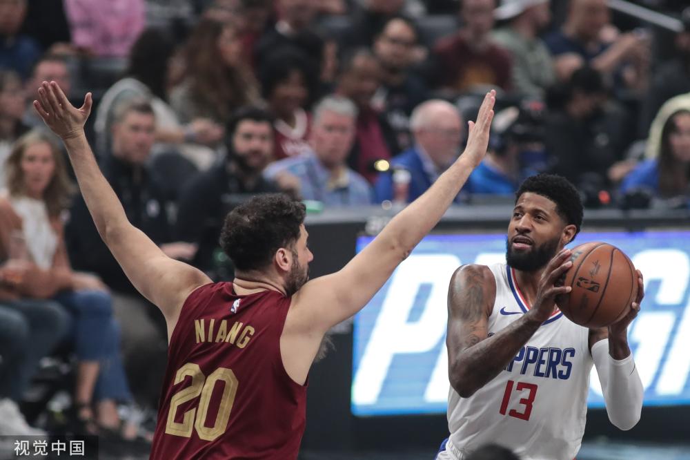 将球送入网 将球送入网