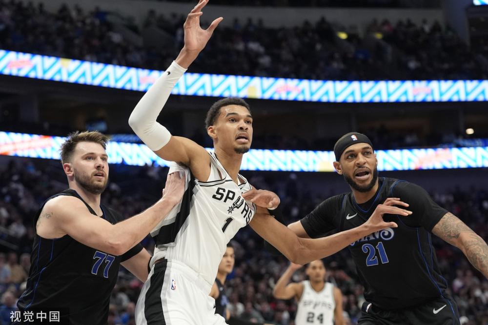 他继续保持 他继续保持