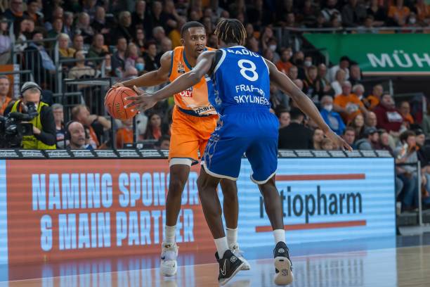 握住对手的 握住对手的